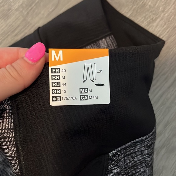 Leggings - Picture 2 of 3